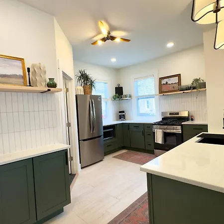 Artsy 4 Bedroom Home, Steps From Dining & Shops